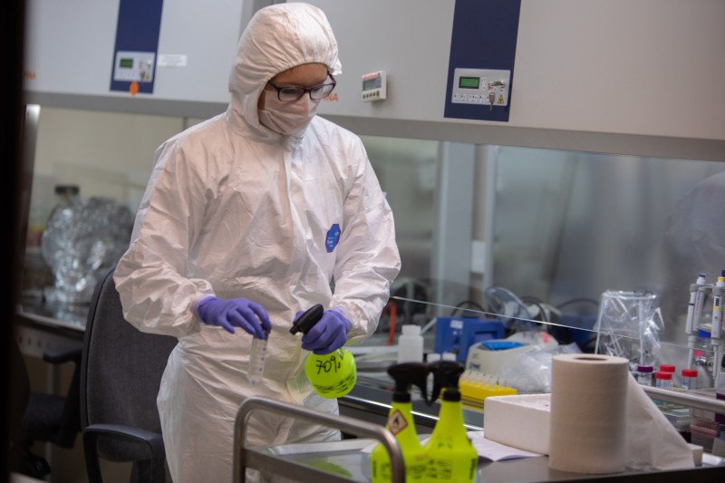 Rodzina 3-latka została skrytykowana w sieci za koronawirusa u ich dziecka. Sęk w tym, że testy go nie wykazały.