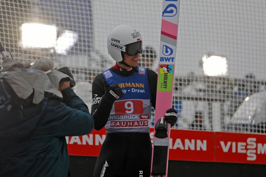 Piotr Żyła wygrał sobotni konkurs w wielkim stylu