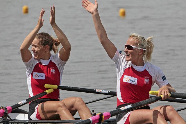 Wygrana na olimpiadzie. Wioślarki mają złoto i brąz. Na zdjęciu Magdalena Fularczyk i Natalia Madaj w 2009 roku, kiedy wygrały wioślarskie mistrzostwa świata.