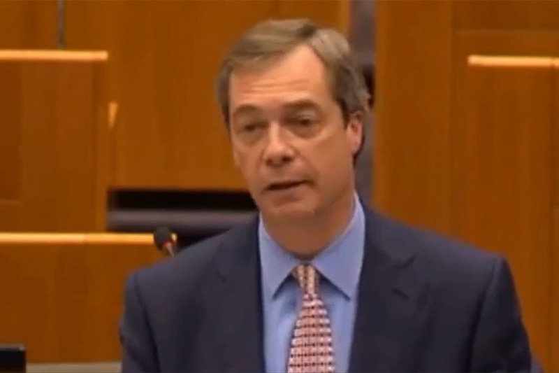Członkom partii Nigela Farage'a UKIP odebrano dzieci oddane im pod opiekę ze względu na to, że pomoc społeczna uznała, iż muszą być oni rasistami.