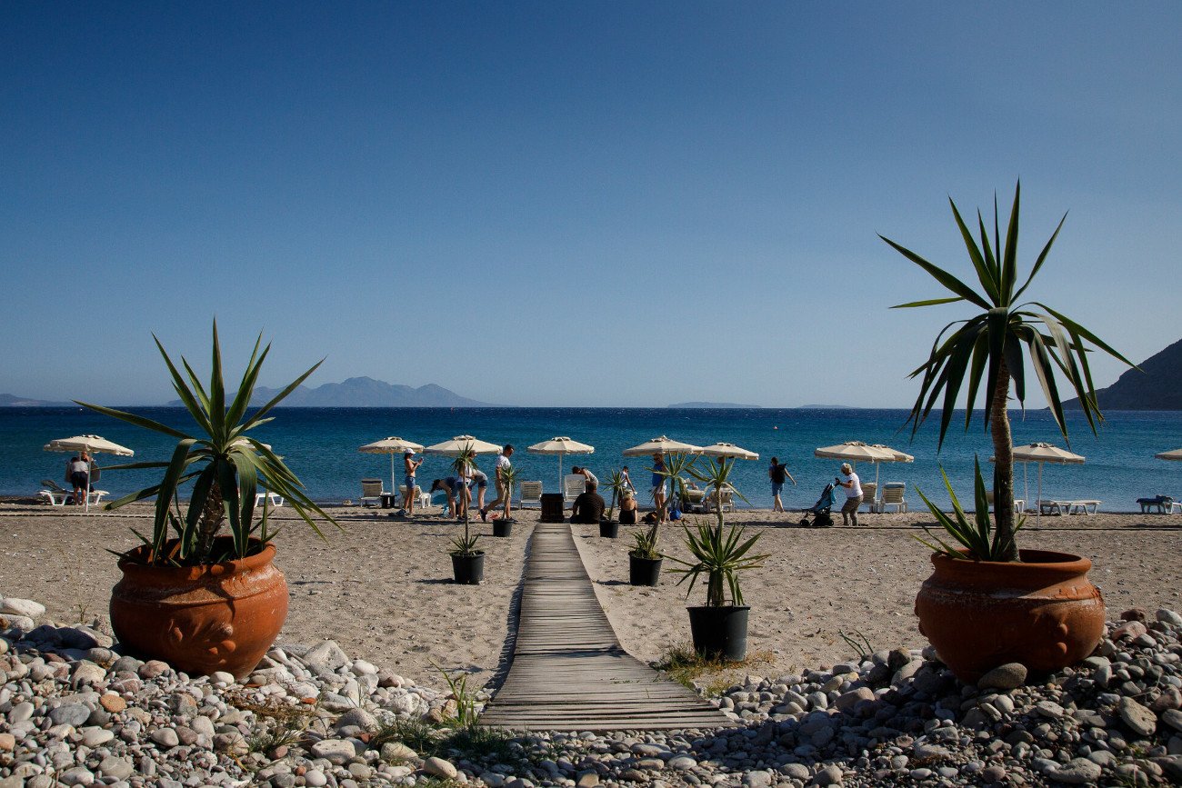 Część turystów lubi jeździć w miejsca, gdzie jest dużo Polaków. Ale część wręcz przeciwnie – woli unikać skupisk rodaków.
