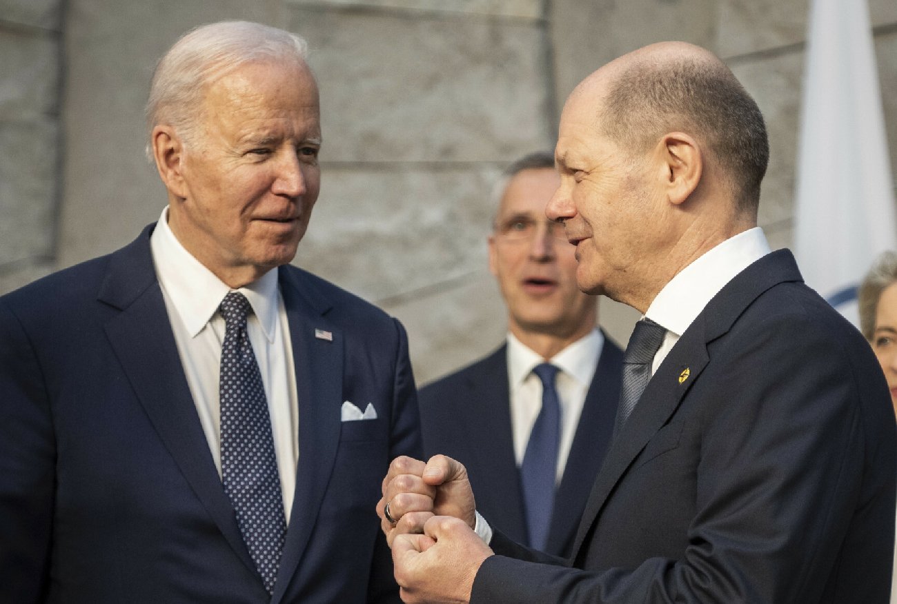 Joe Biden zgodny z Olafem Scholzem. Mówi o F-16 dla Ukrainy.
