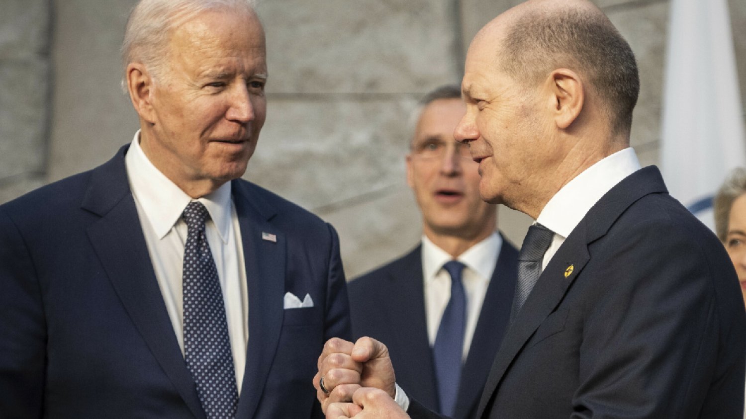 Joe Biden zgodny z Olafem Scholzem. Mówi o F-16 dla Ukrainy.