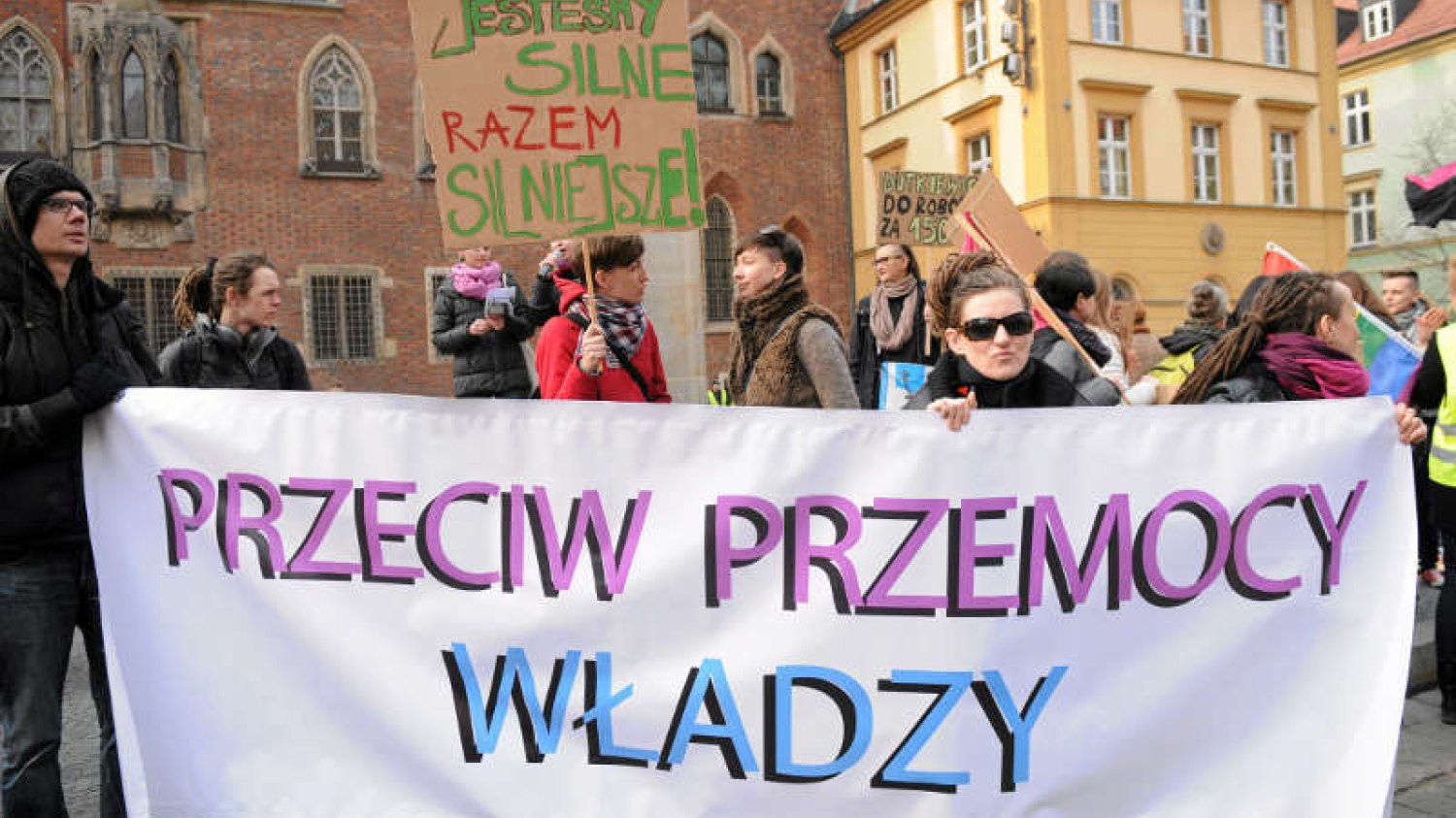 Sprawy dotyczące spraw kobiet są przedmiotem cynicznej gry politycznych oportunistów.