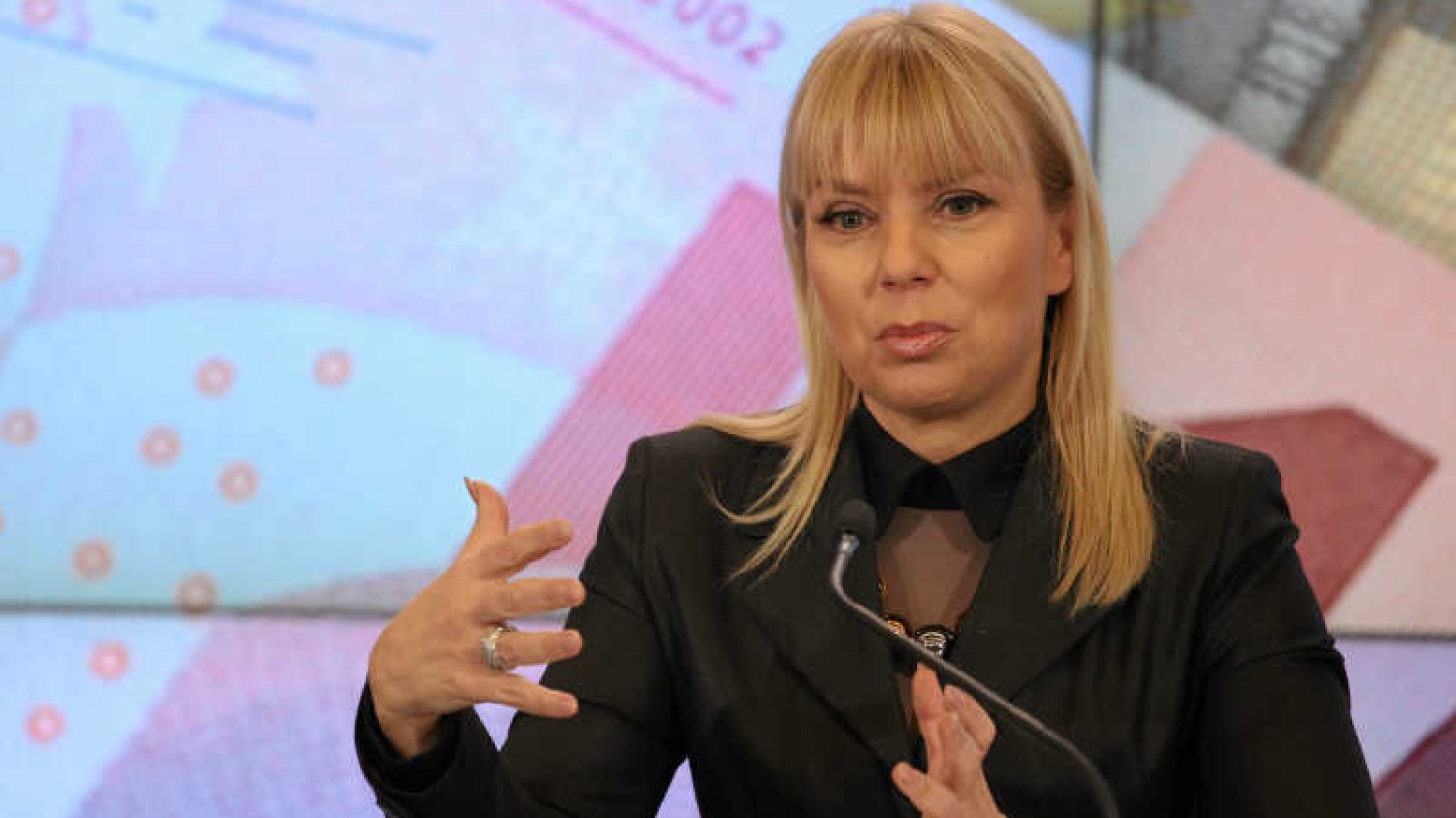 Połączenie i rozdzielenie resortu Elżbiety Bieńkowskiej to problem i dodatkowe koszty.