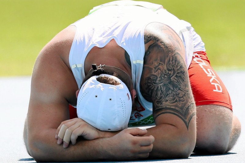 Paweł Fajdek, mistrz świata, autor 10 najlepszych wyników w tym sezonie nie wystartował w olimpijskim finale w Rio.