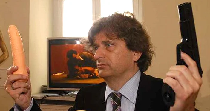 Palikot z zabawkami