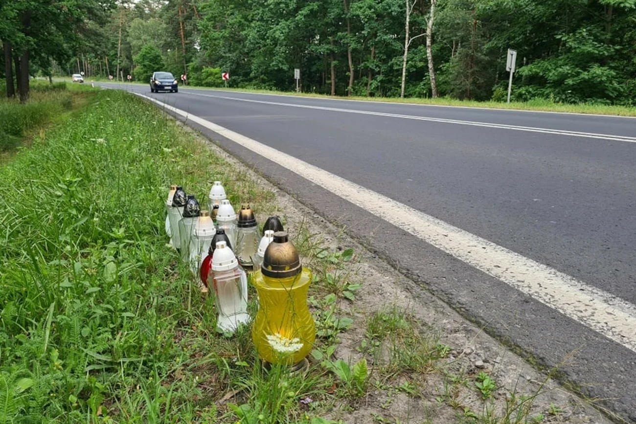 Pogrzeb rodziców, którzy zginęli w wypadku samochodowym pod Stalową Wolą.