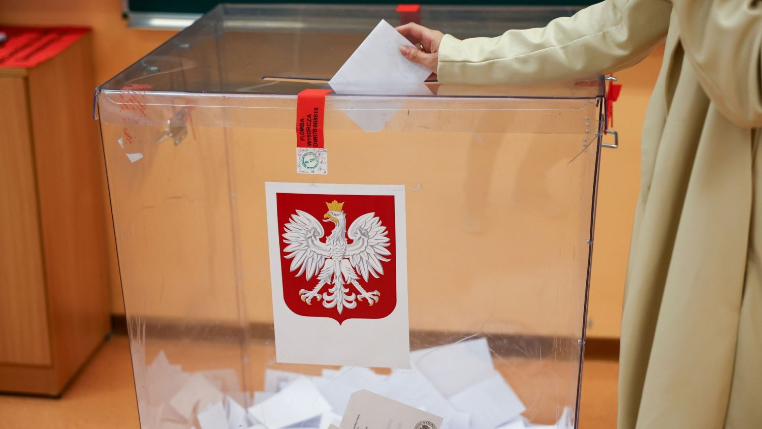 Nowe informacje ws. wyborów w Krakowie. Policja sprawdza jeden incydent