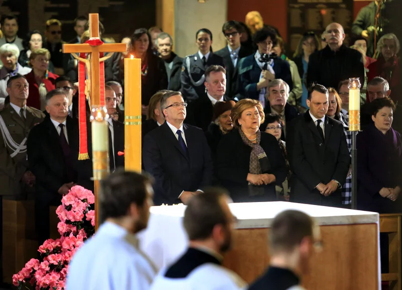 10.04.2015 Warszawa , Msza Święta w intencji Ofiar Katastrofy Smoleńskiej w Świątyni Opatrzności Bożej w Wilanowie z udziałem Prezydenta RP.