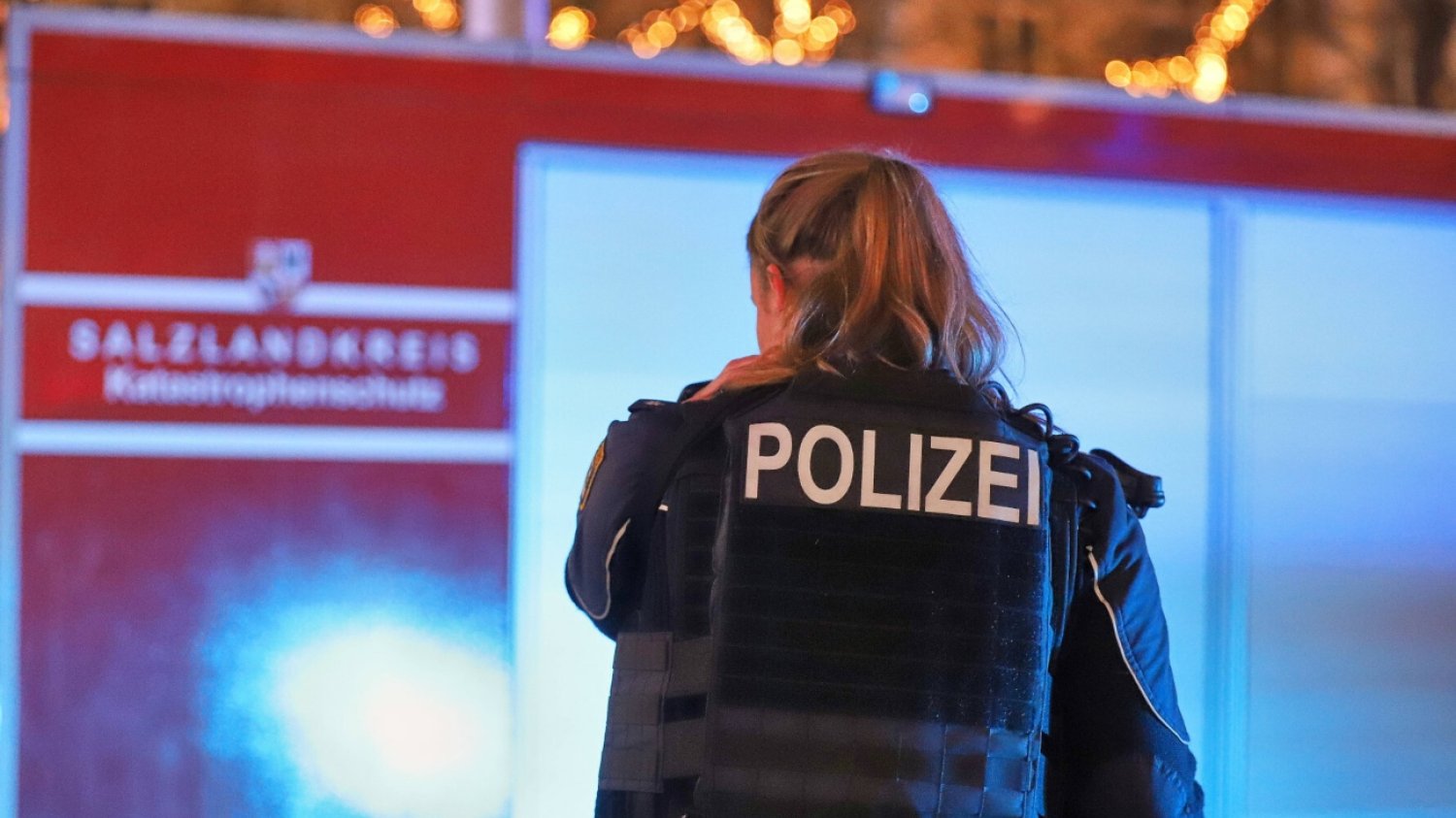 Niemieckie służby aresztowały mężczyznę. Groził atakiem na kolejny jarmark bożonarodzeniowy. Mężczyzna groził atakiem na jarmarku. Został zatrzymany przez policję.