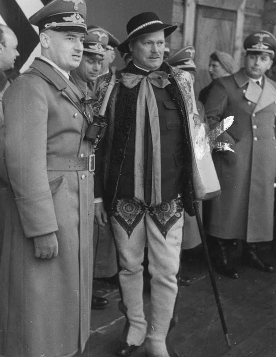 Hans Frank i Wacław Krzeptowski. Dobrzy znajomi z czasów wojny.