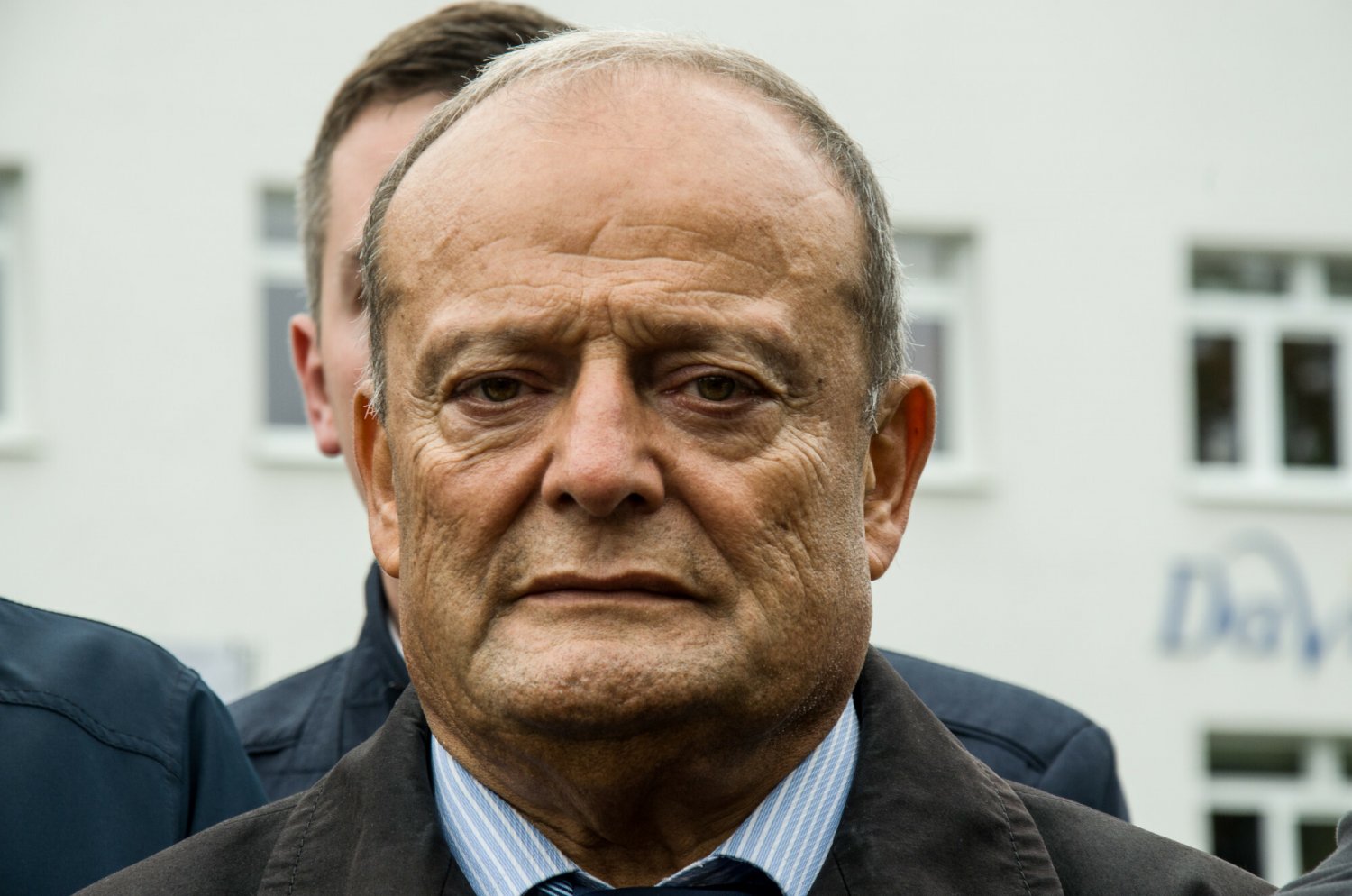 Lekarz i poseł podejrzewa, że pogróżki mogły mieć związek z jego pochodzeniem.