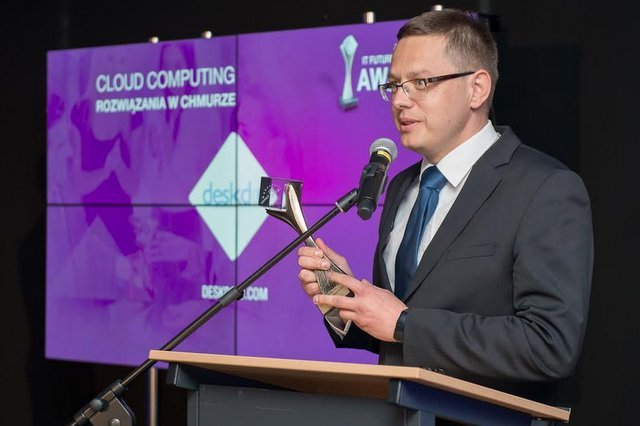 Adam Adamczyk, twórca Deskdoo twierdzi, że unijne pieniądze degenerują przedsiębiorczość