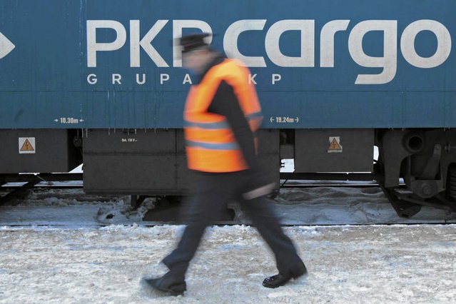 100 tys. ma skusić kolejarzy PKP Cargo  by sami złożyli wypowiedzenie