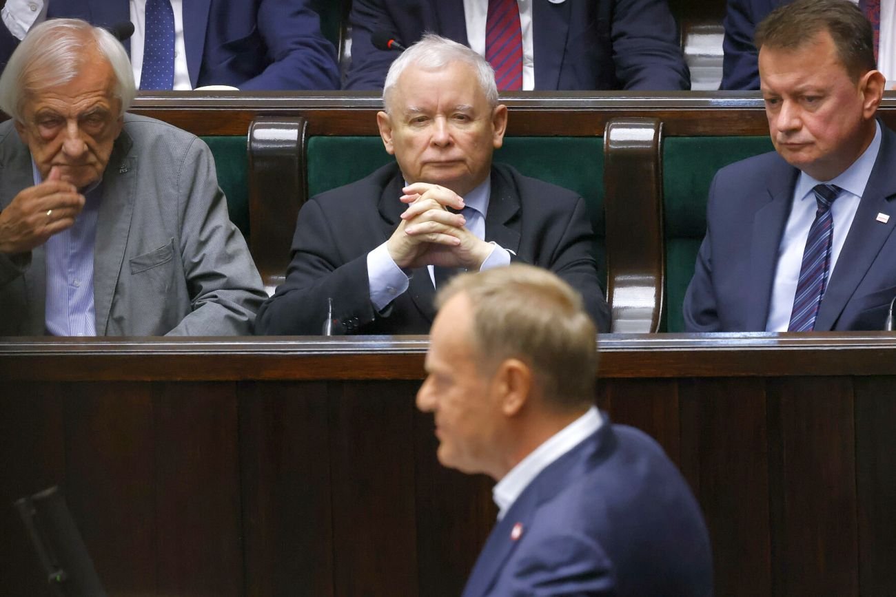 Kaczyński ma większe zmartwienie od Tuska. Jego partia szybciej traci poparcie