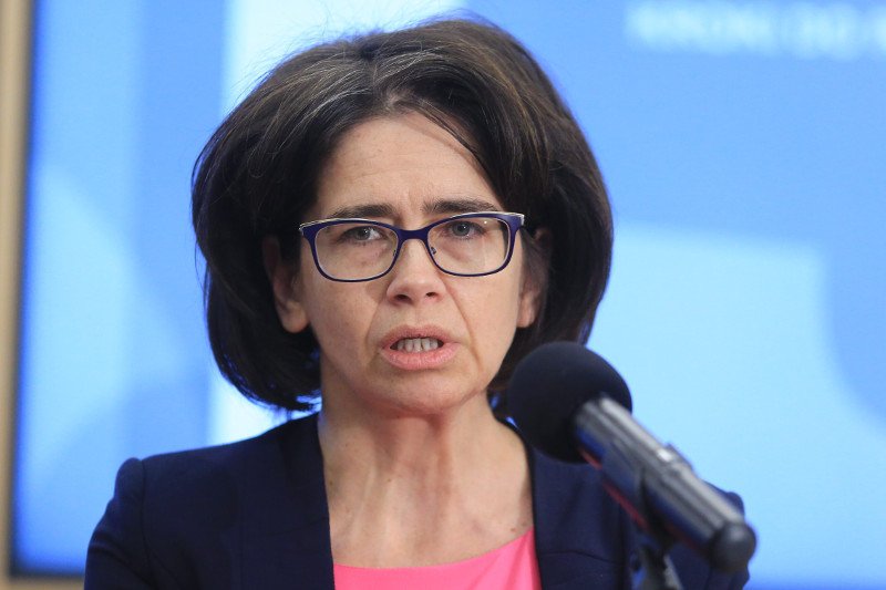 Bohaterka? Bezpartyjny fachowiec? Zwolennicy opozycji przesadzają z komplementami dla zbuntowanej minister