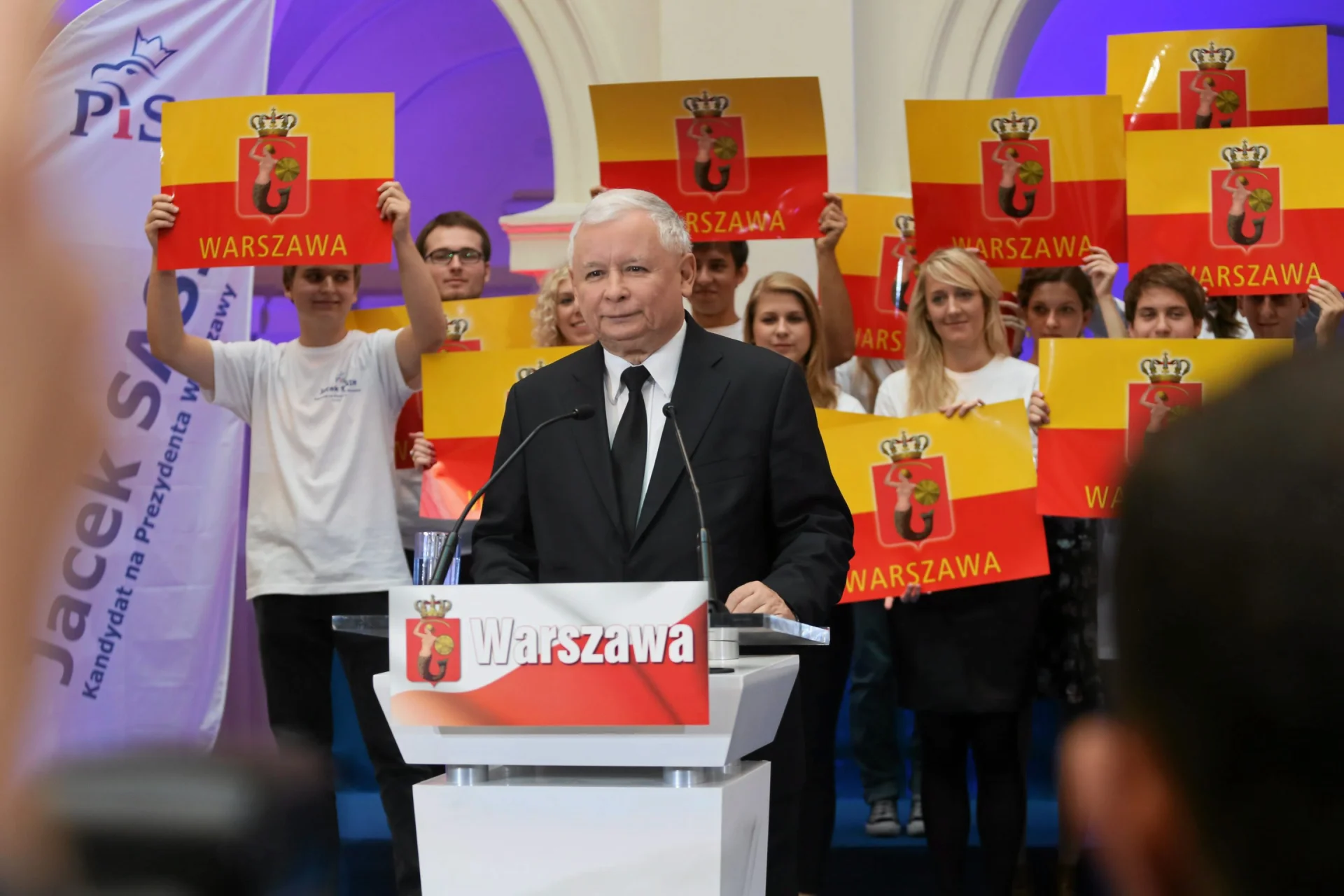 Prezes Jaroslaw Kaczynski przemawia podczas konwencji PiS w auli Politechniki Warszawskiej.