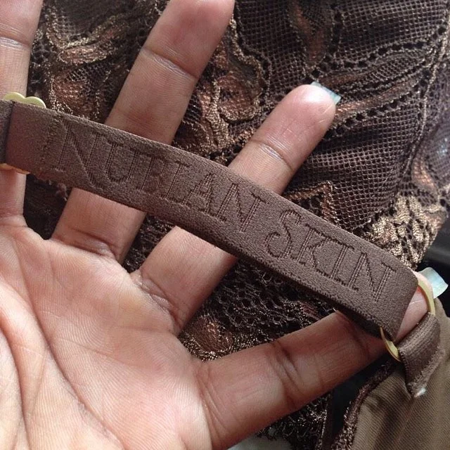 Fragment bielizny Nubian Skin.