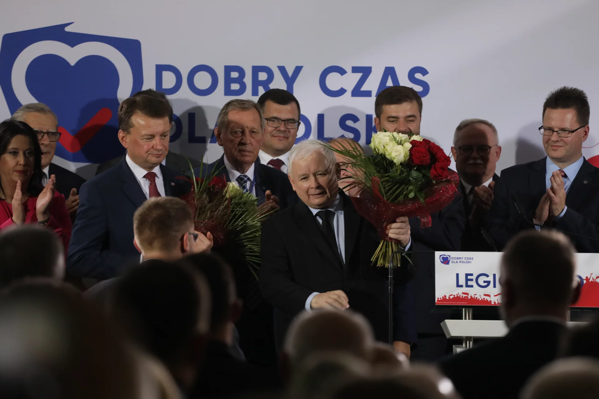 Zdjęcie z 26 września. Jan Szyszko obok Jarosława Kaczyńskiego na konwencji PiS w Legionowie.