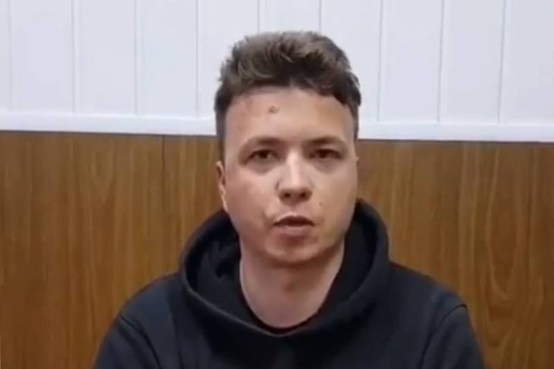 Rodzice Ramana Pratasiewicza, na co dzień mieszkający we Wrocławiu, w wywiadzie dla agencji AFP zaapelowali do społeczności międzynarodowej o "uratowanie ich syna".