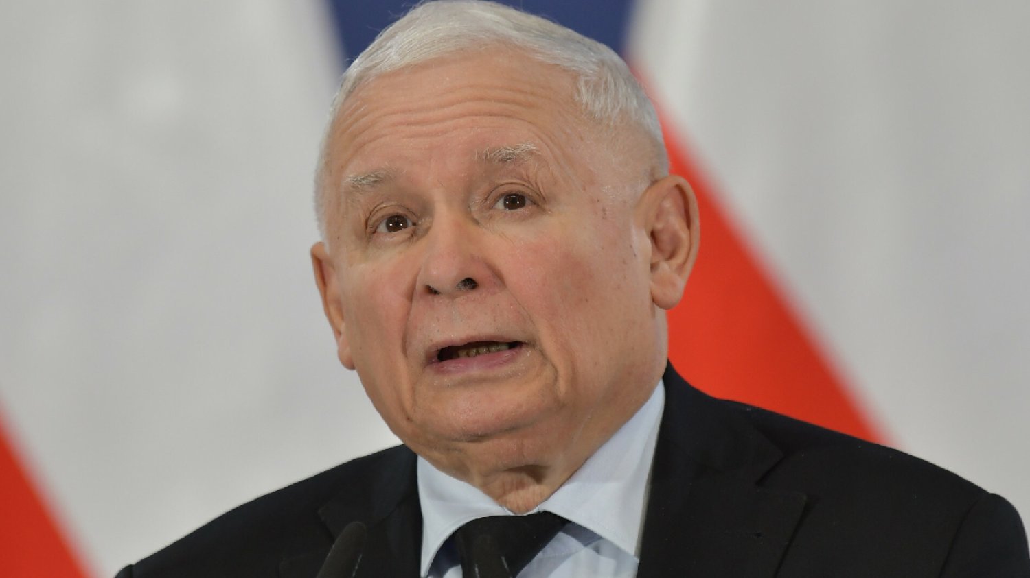 Ogromny wzrost poparcia dla Kaczyńskiego i Tuska. Ważna partia poza Sejmem.