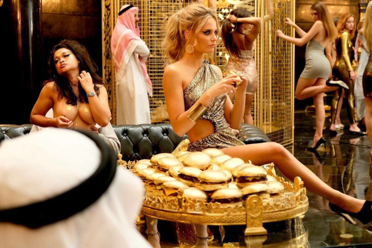 "Dziewczyny z Dubaju" były najpopularniejszym kinowym polskim filmem 2021 roku.