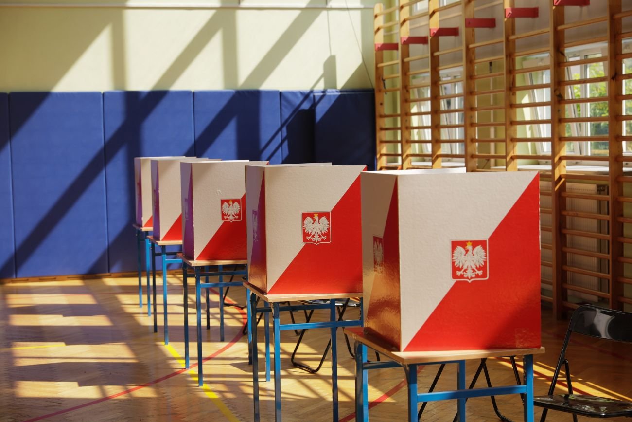 Pijany mężczyzna w jednej z komisji wyborczych. Zbadano, ile miał promili