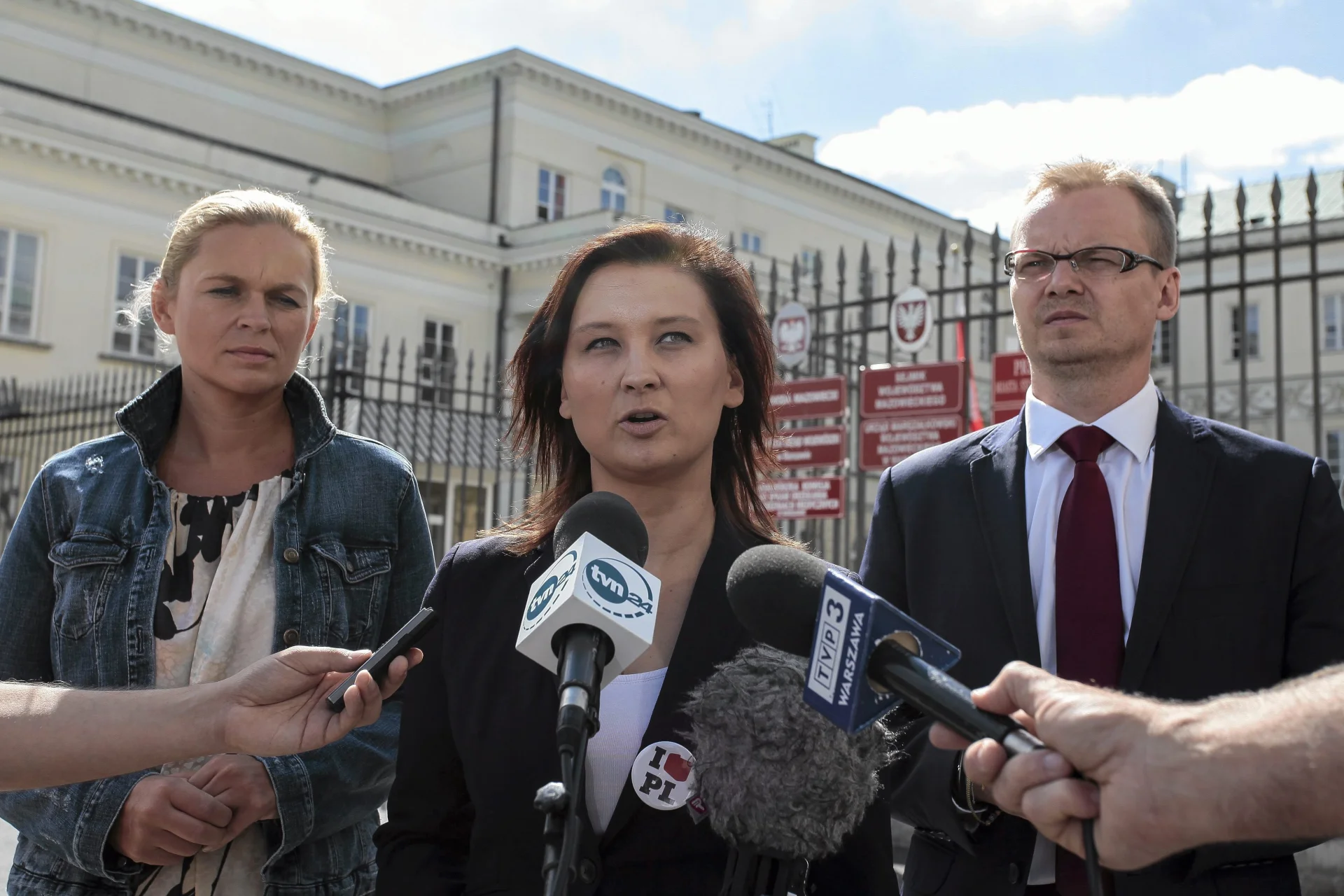 Konferencja prasowa Inicjatywy Polska pod Ratuszem ws afery reprywatyzacyjnej.