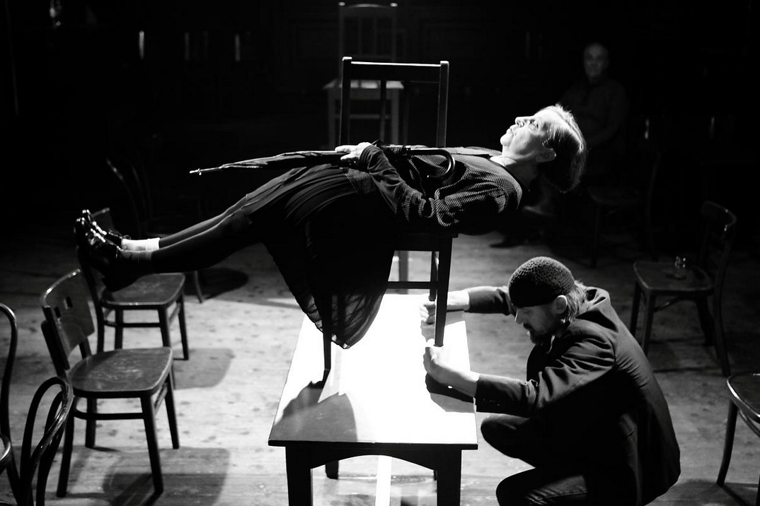 Radni przeciwko spektaklowi o Smoleńsku. "Obraża uczucia religijne"