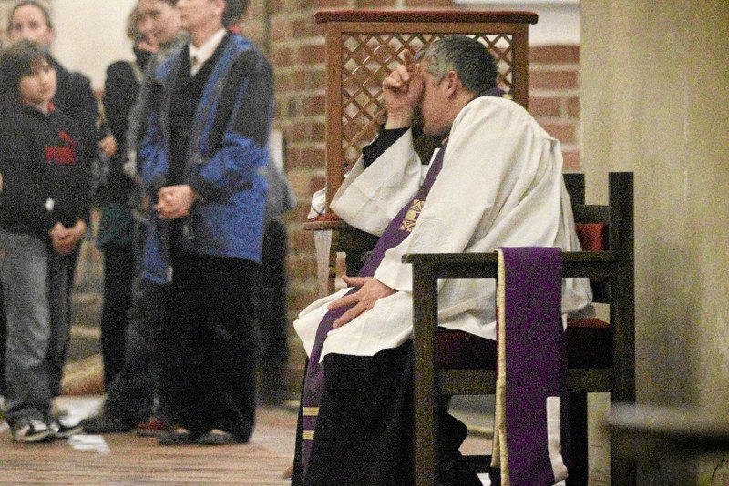 Dziennikarka nagrała spowiedzi w konfesjonale, a wypowiedzi księży umieściła w artykułach