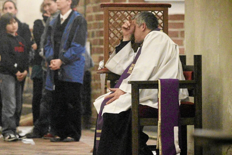 Dziennikarka nagrała spowiedzi w konfesjonale, a wypowiedzi księży umieściła w artykułach