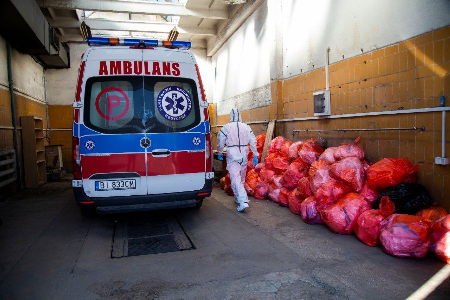 Główny Inspektorat Sanitarny podał globalne dane dotyczące koronawirusa. Jest też nowa statystyka dotycząca śmiertelności w  wyniku covid-19.