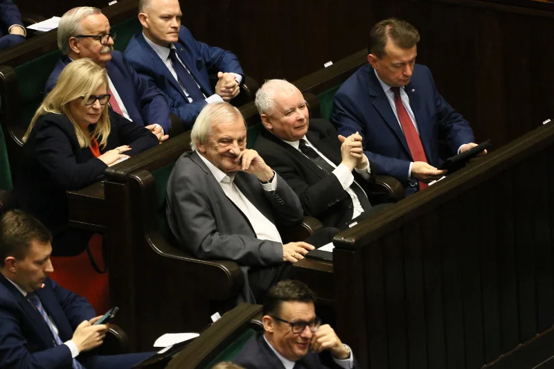 Elżbieta Witek anulowała głosowanie ws. KRS. W PiS słychać, że to opozycja zgłaszała problemy z głosowaniem.