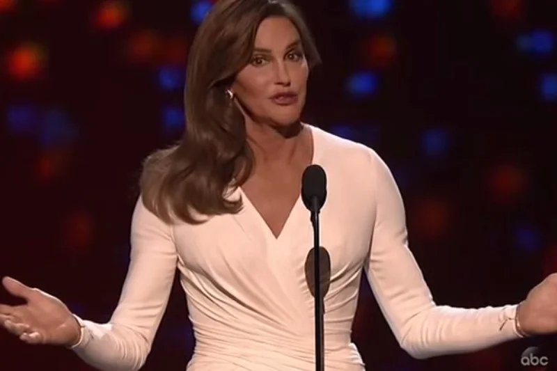 Caitlyn Jenner w środę odebrała nagrodę Arthura Ashe'a... za odwagę.