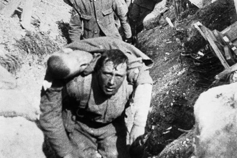 Mężczyźni różnych sposobów się imali, by uniknąć pójścia na front