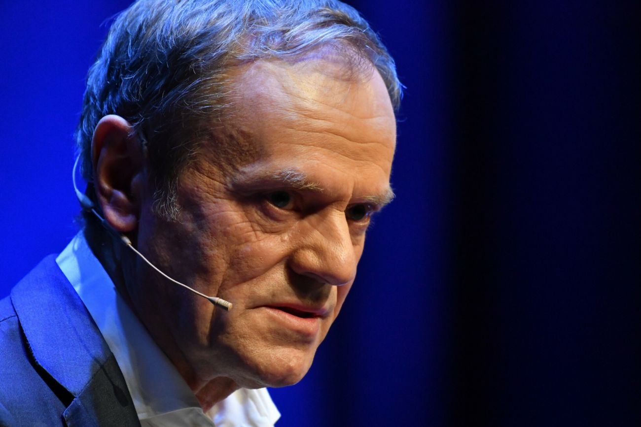 Donald Tusk komentuje obecną sytuację Polski na Twitterze.