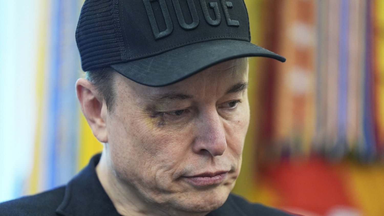 Elon Musk z podbitym okiem w Białym Domu. Wiadomo, co się stało