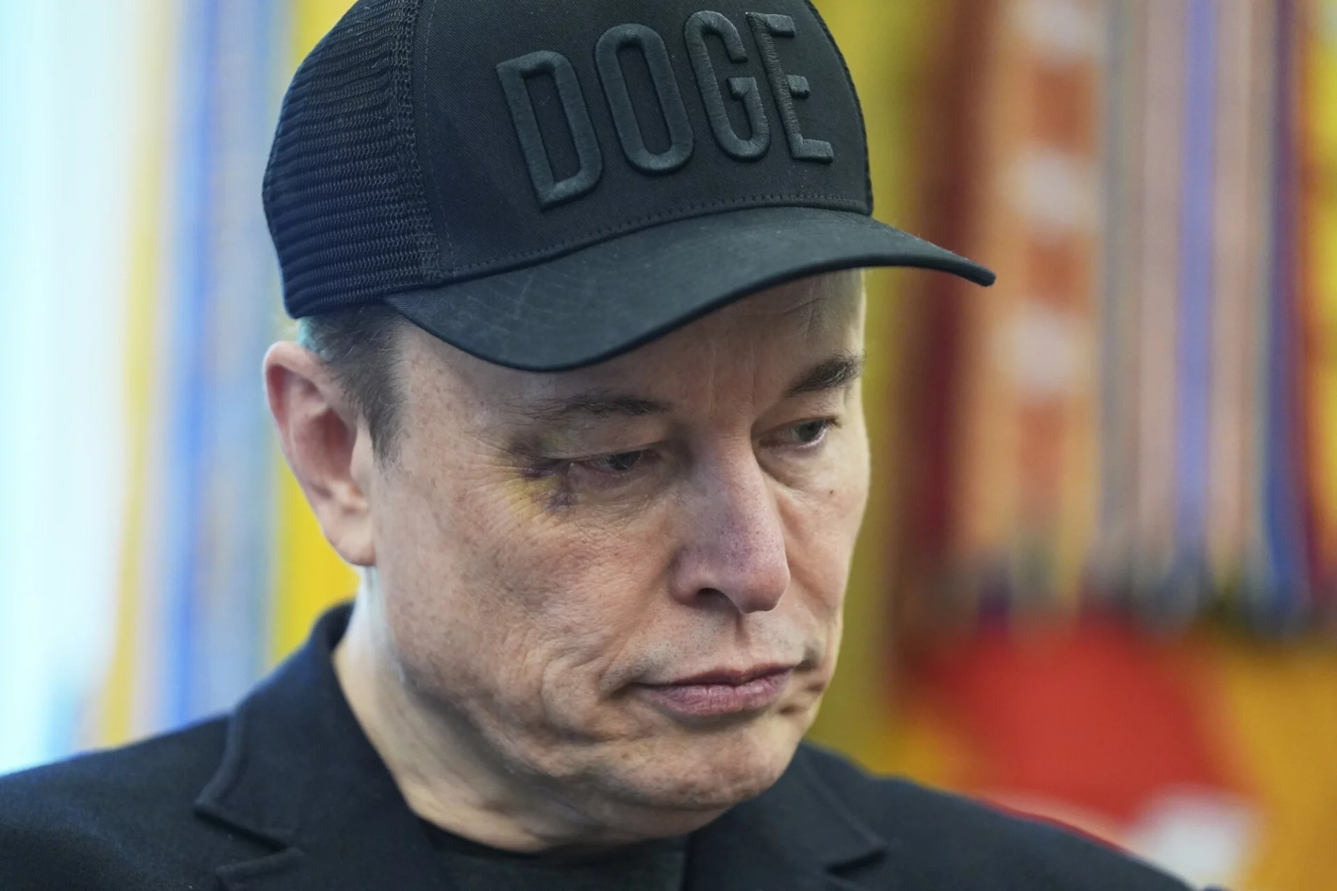 Elon Musk z podbitym okiem w Białym Domu. Wiadomo, co się stało