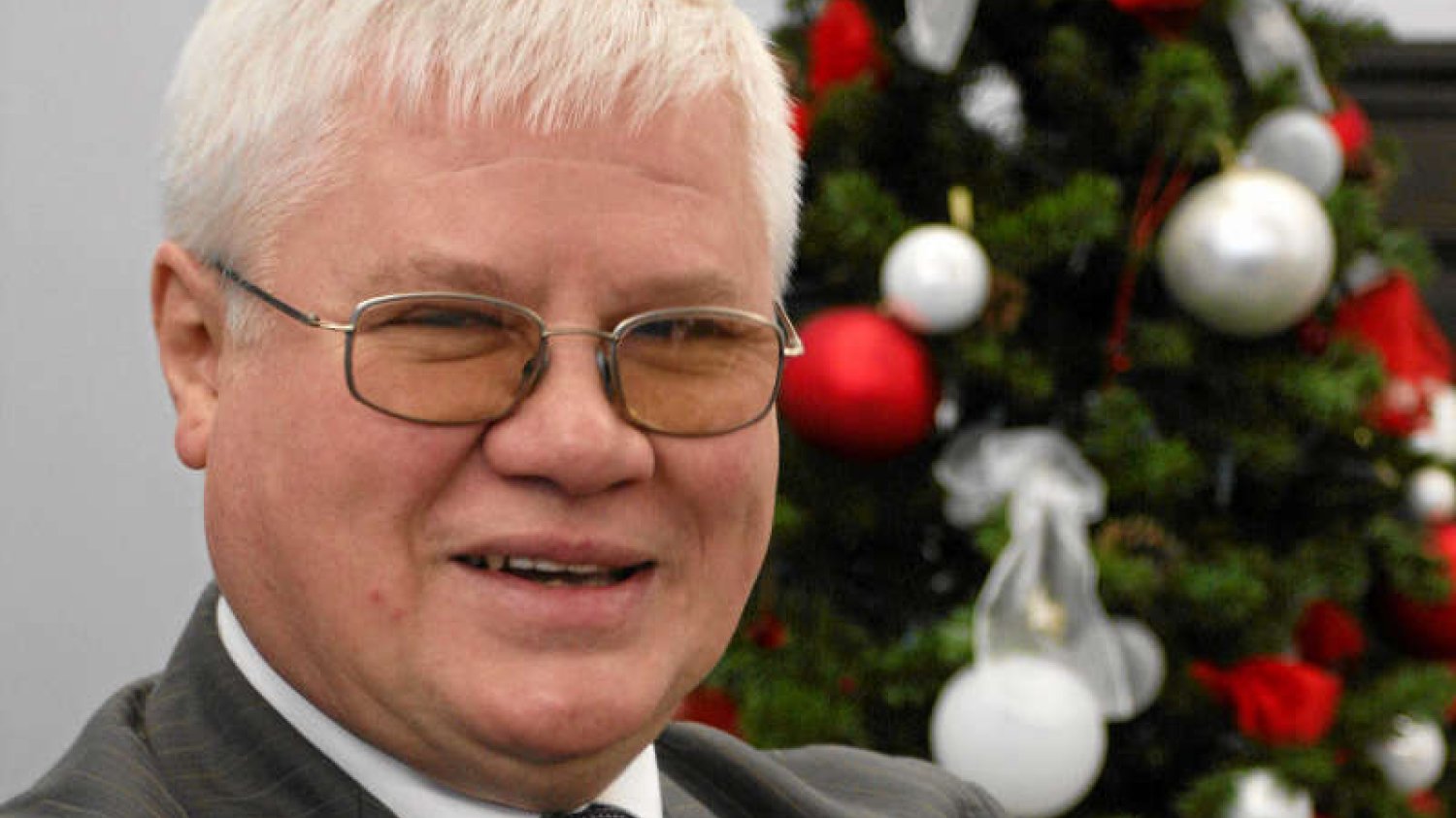 Jerzy Hausner i pewien minister zjedli kolację z drogimi winami, a zapłacił znany biznesmen. Hausner przestał wtedy towarzysko spotykać się z ministrem