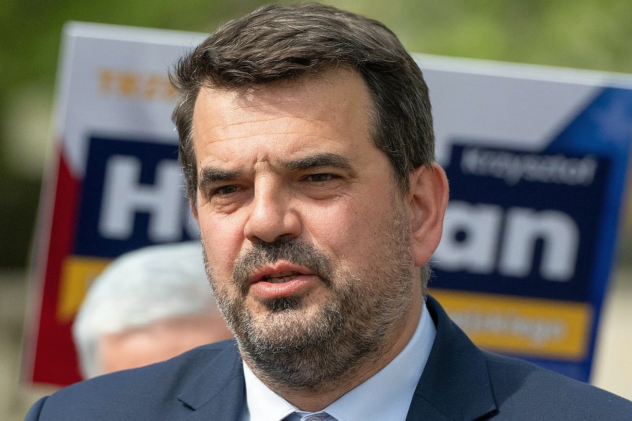 Wiceminister rozwoju Jacek Tomczak podał się do dymisji. Ujawaniono jego powiązania z deweloperami