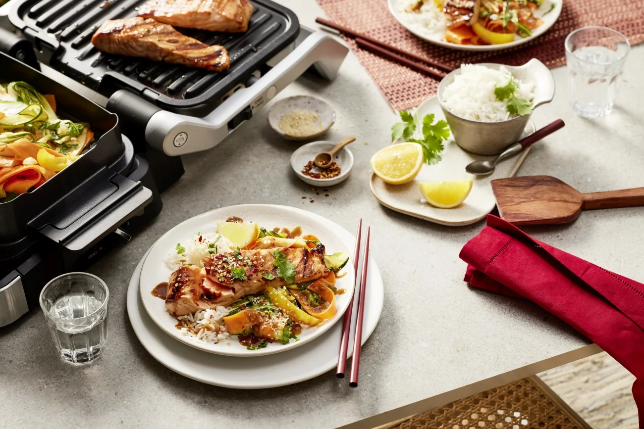 Tefal OptiGrill 4w1 i 2w1 to nowe modele grilli elektrycznych, dzięki którym grillowanie staje się jeszcze przyjemniejsze, wygodniejsze i szybsze.