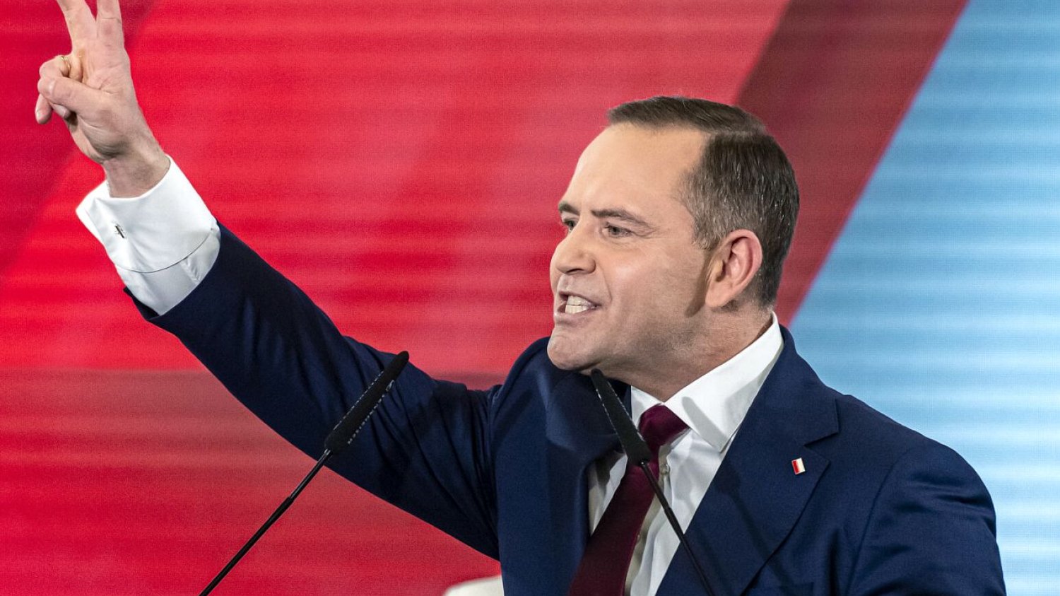 Wyniki populistycznej opozycji zwiększą presję na gospodarkę, pisze Bloomberg