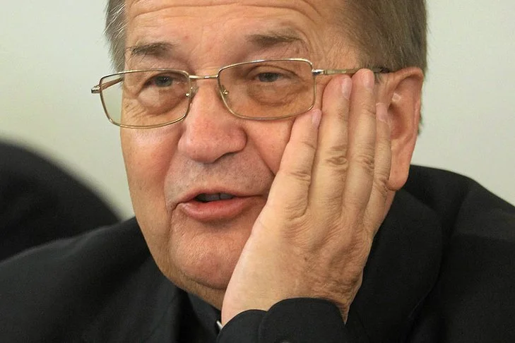 O. Tadeusz Rydzyk krytykuje obostrzenia dot. kościołów.