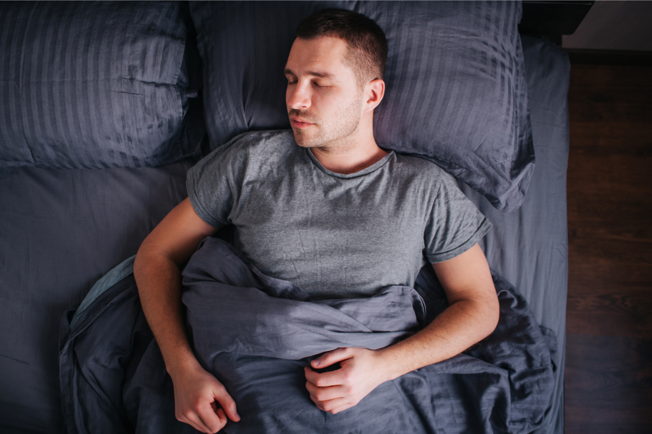 Japończyk wytrenował się w spaniu 30 minut na dobę. Tak się wysypia