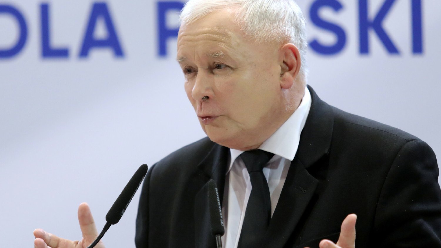 Jarosław Kaczyński o "dawaniu w szyję". Teraz się tłumaczy