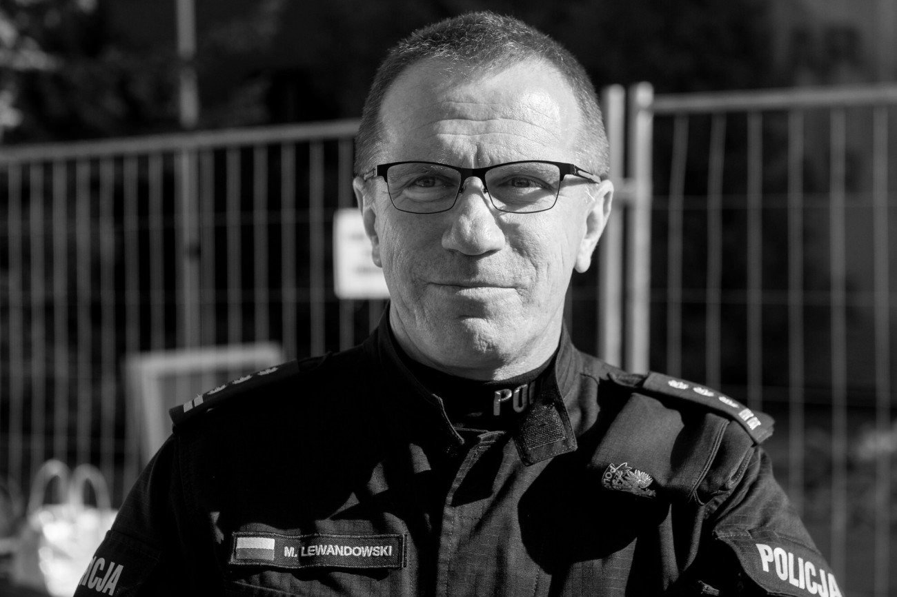 Tajemnicza śmierć byłego szefa policji w Toruniu. Jego ciało znaleziono w lesie Maciej Lewandowski nie żyje. Były szef KMP w Toruniu zginął tragicznie