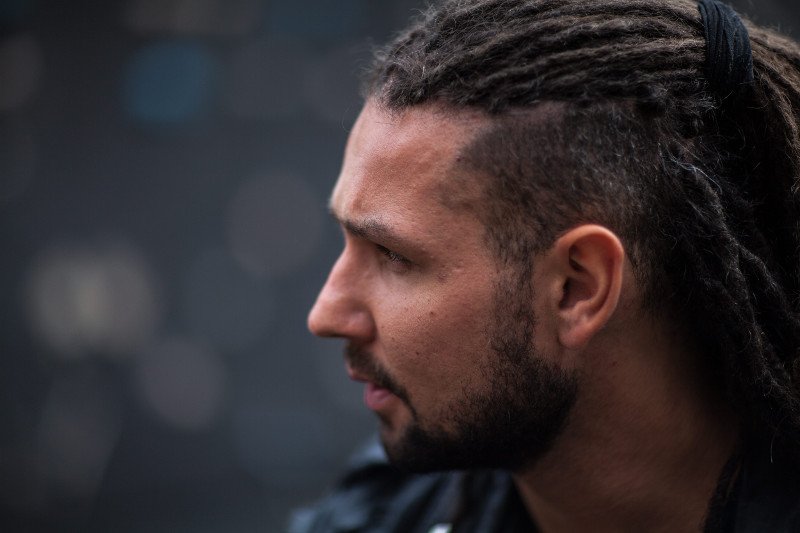 Bartas Szymoniak - według dyrektora Trójki to jego piosenka miała wygrać 1998. notowania LP3.