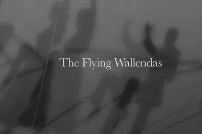 "The Flying Wallendas" – współcześni cyrkowcy, którzy regularnie ustanawiają nowe rekordy w księdzie Guinnessa.
