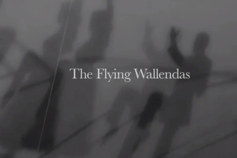"The Flying Wallendas" – współcześni cyrkowcy, którzy regularnie ustanawiają nowe rekordy w księdzie Guinnessa.